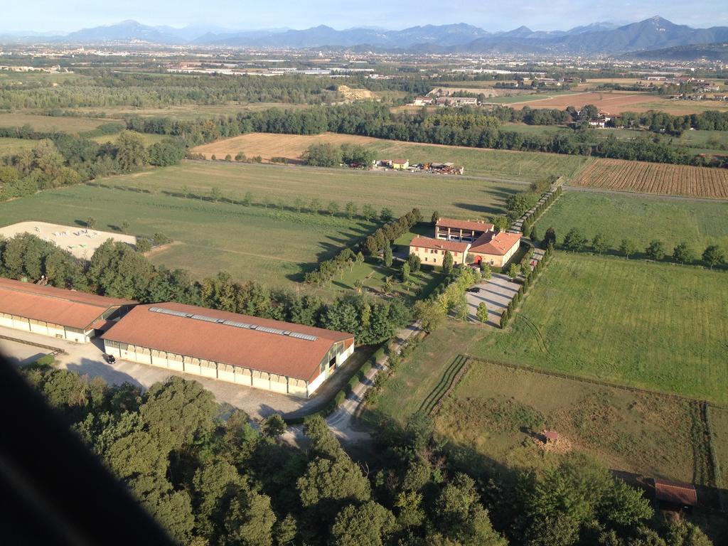 Agriturismo Cà Del Lupo Pallazzolo sull'Oglio Exterior foto