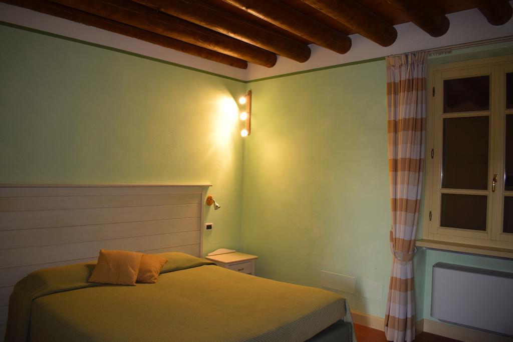 Agriturismo Cà Del Lupo Pallazzolo sull'Oglio Exterior foto