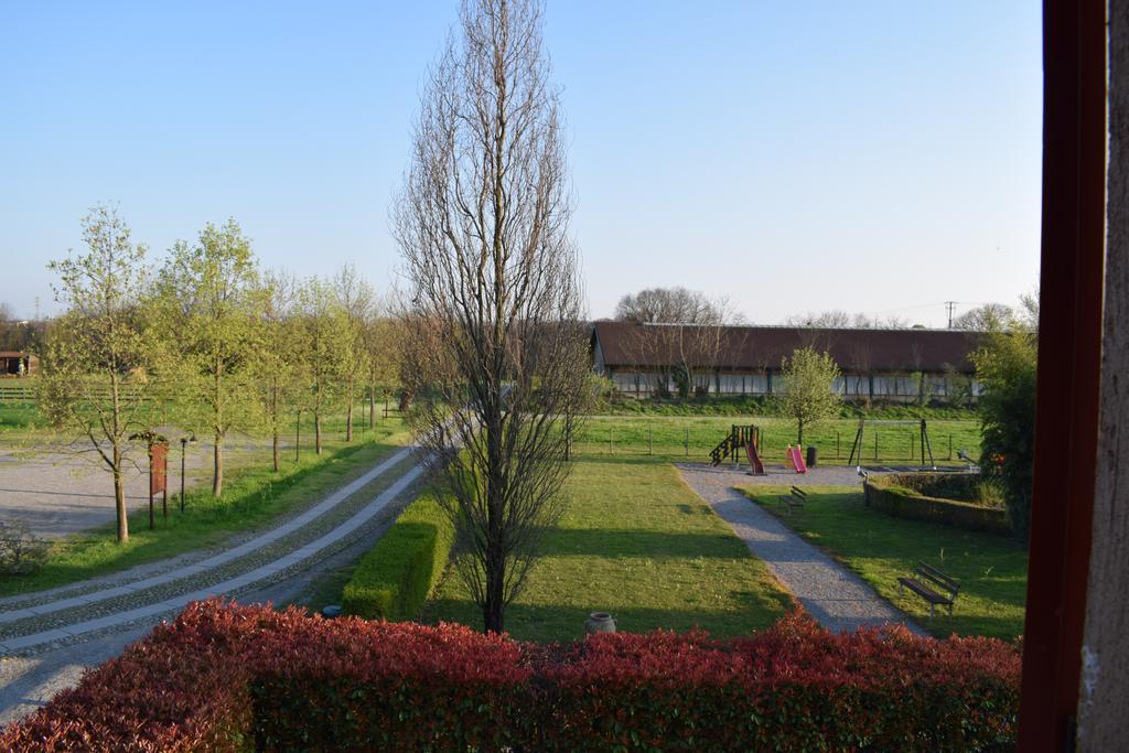 Agriturismo Cà Del Lupo Pallazzolo sull'Oglio Exterior foto