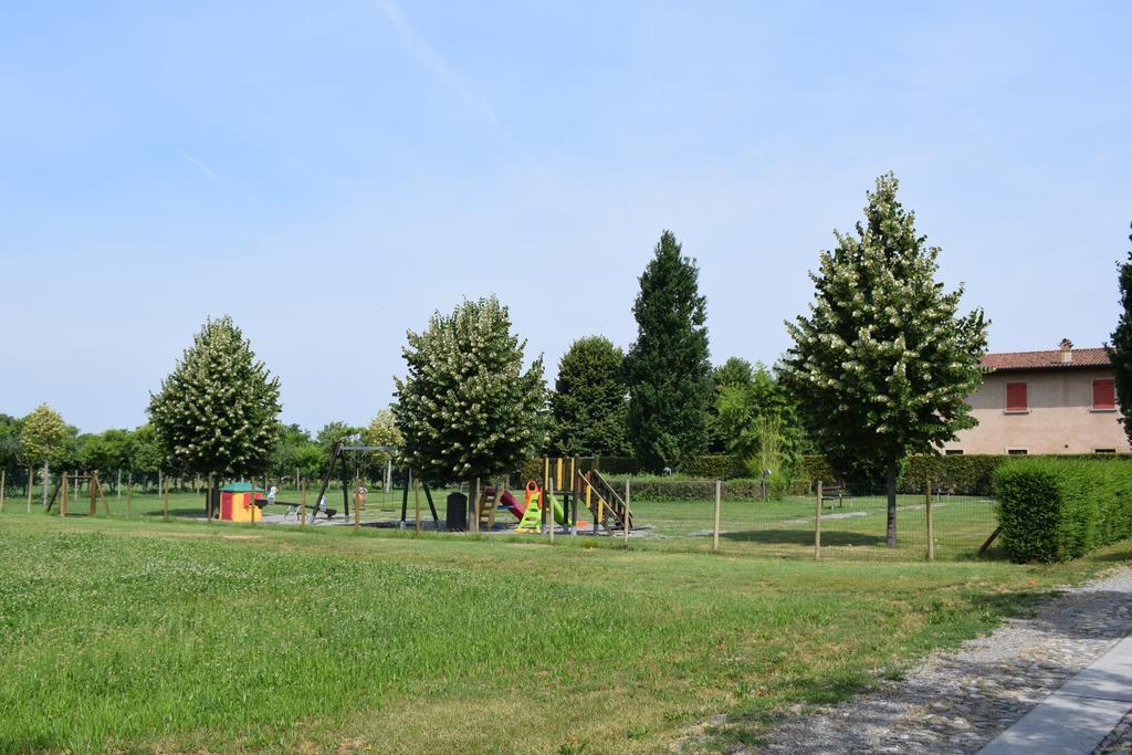 Agriturismo Cà Del Lupo Pallazzolo sull'Oglio Exterior foto